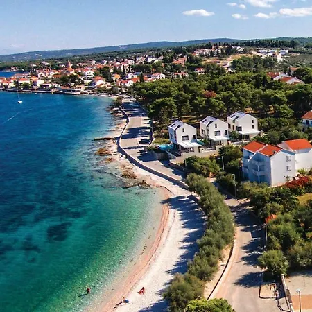 Feriehus Four Bedroom Holiday In Sutivan